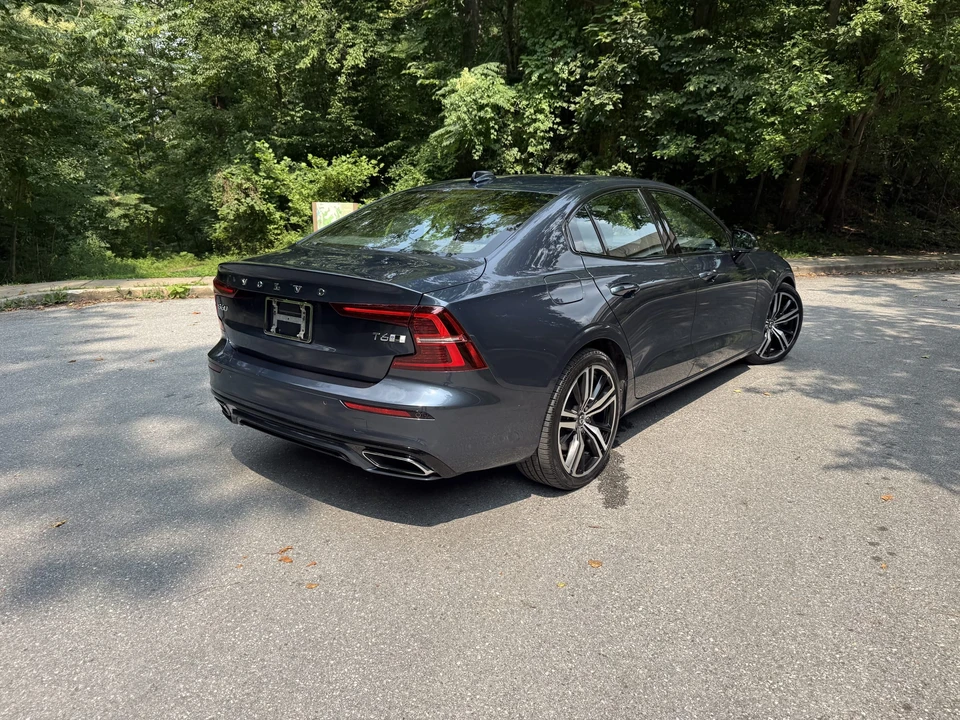2019 Volvo S60 3rd Gen - Image 19 of 31