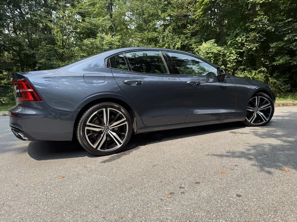 2019 Volvo S60 3rd Gen - Image 16 of 31