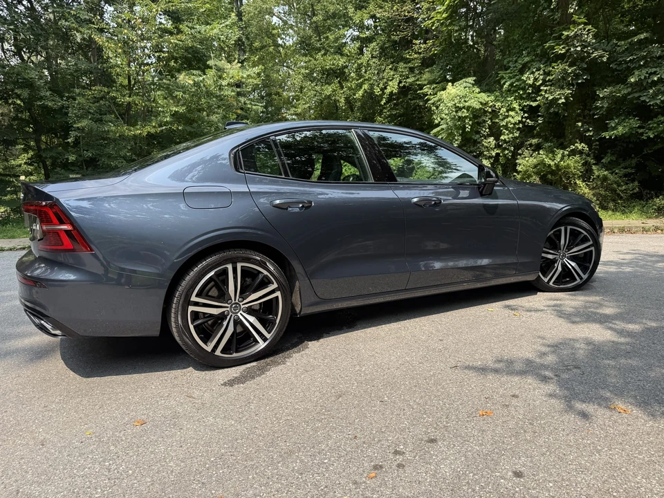 2019 Volvo S60 3rd Gen - Image 17 of 31