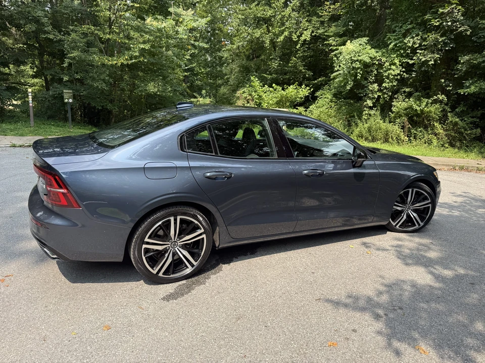 2019 Volvo S60 3rd Gen - Image 14 of 31