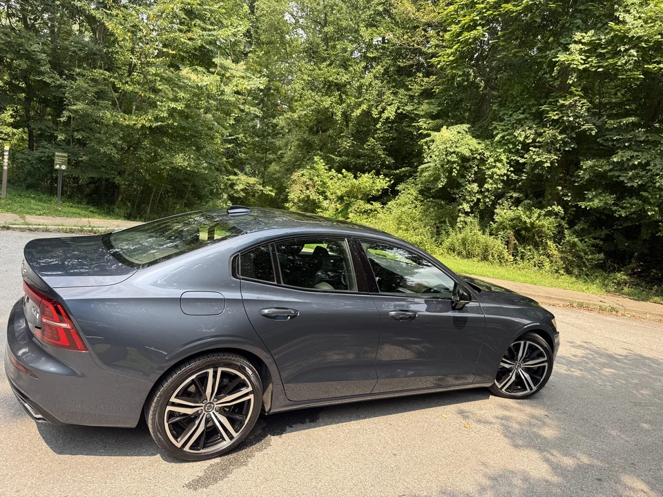 2019 Volvo S60 3rd Gen - Image 15 of 31