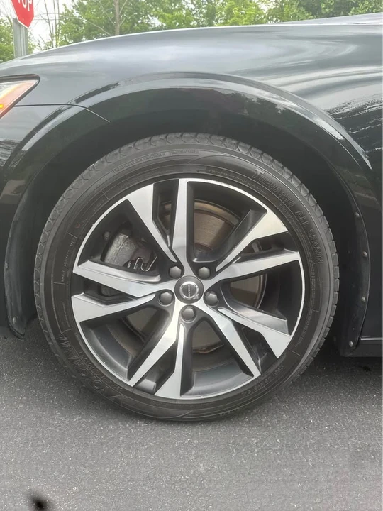 2019 Volvo S60 3rd Gen - Image 13 of 20