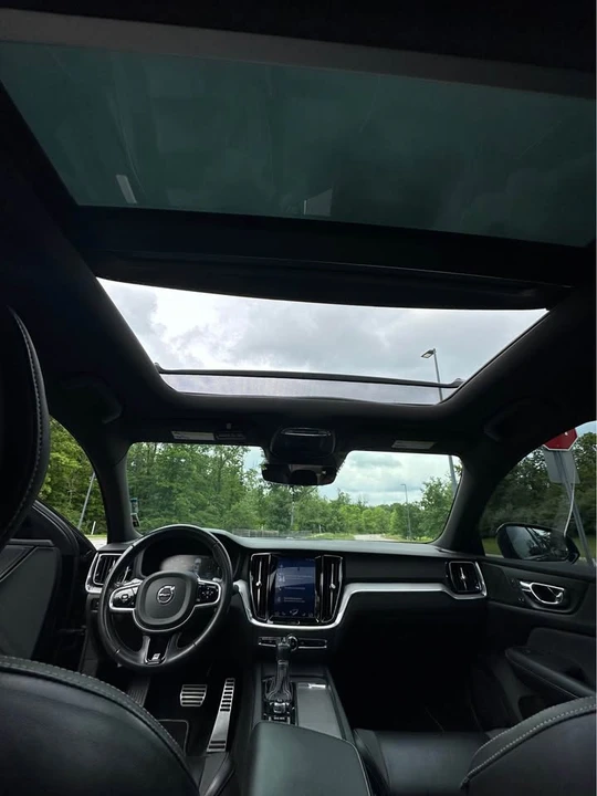 2019 Volvo S60 3rd Gen - Image 11 of 20