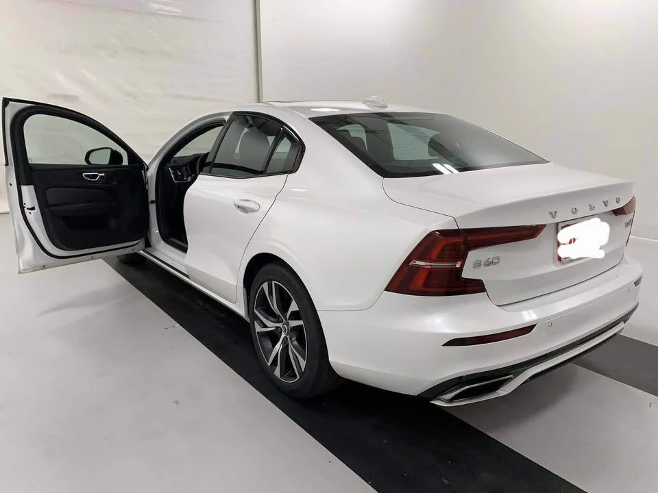 2019 Volvo S60 3rd Gen - Image 2 of 6