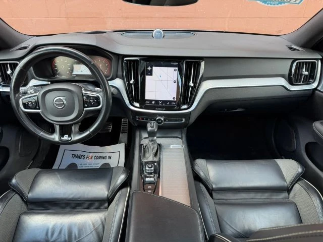 2019 Volvo - Image 28 of 31