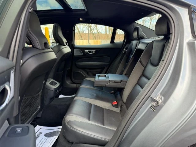 2019 Volvo - Image 27 of 31