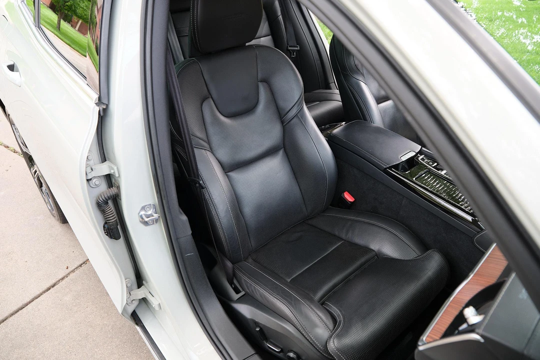 2019 Volvo S60 3rd Gen - Image 29 of 31