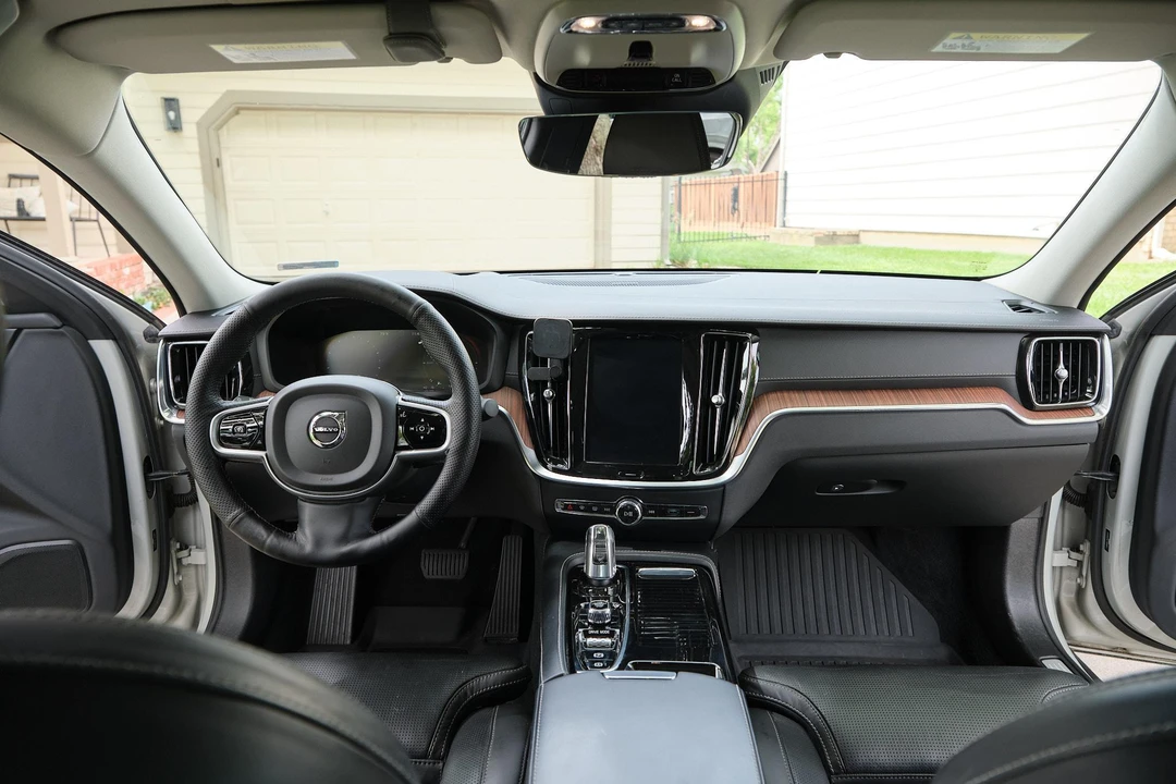 2019 Volvo S60 3rd Gen - Image 22 of 31