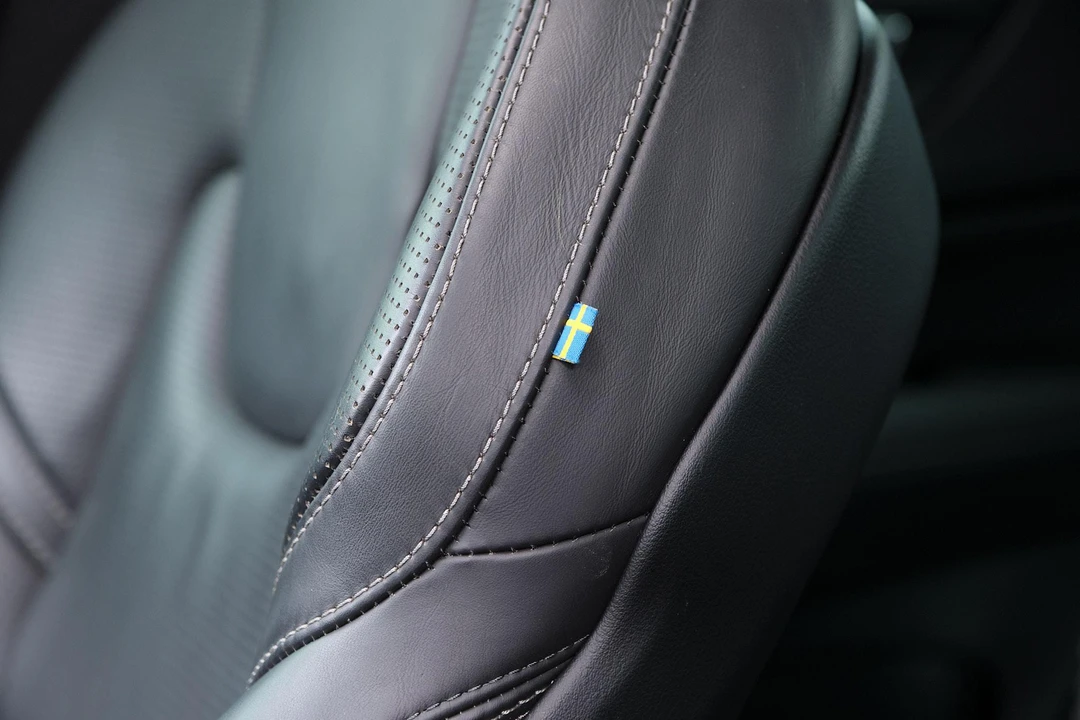 2019 Volvo S60 3rd Gen - Image 27 of 31