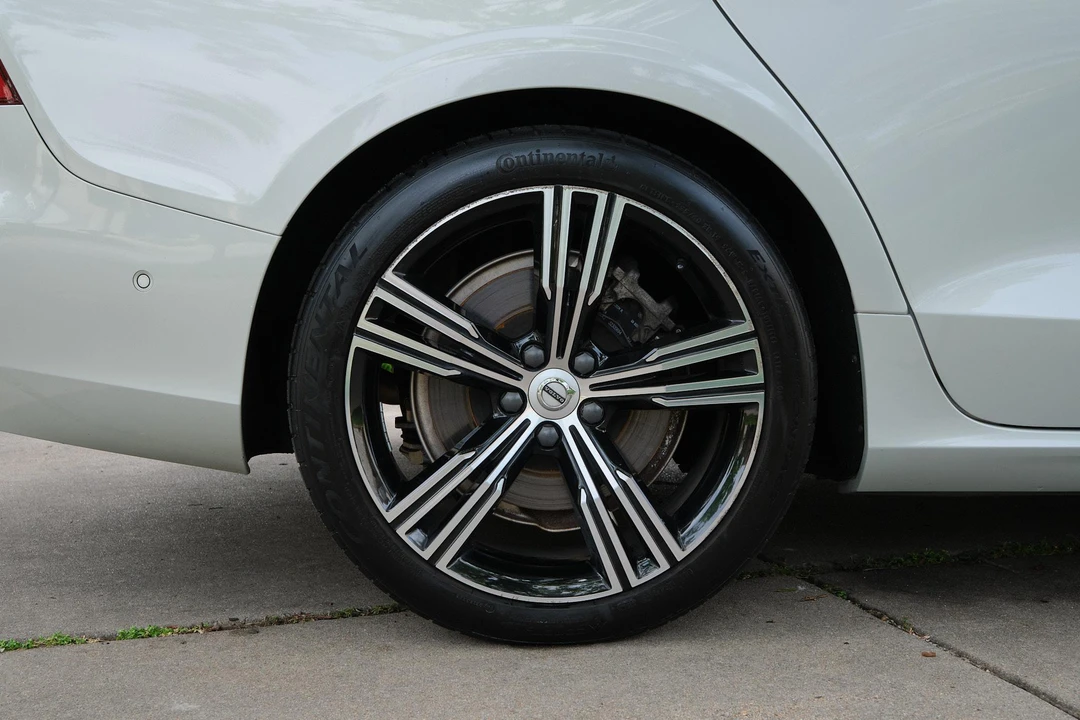 2019 Volvo S60 3rd Gen - Image 20 of 31