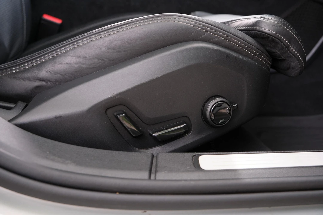 2019 Volvo S60 3rd Gen - Image 30 of 31