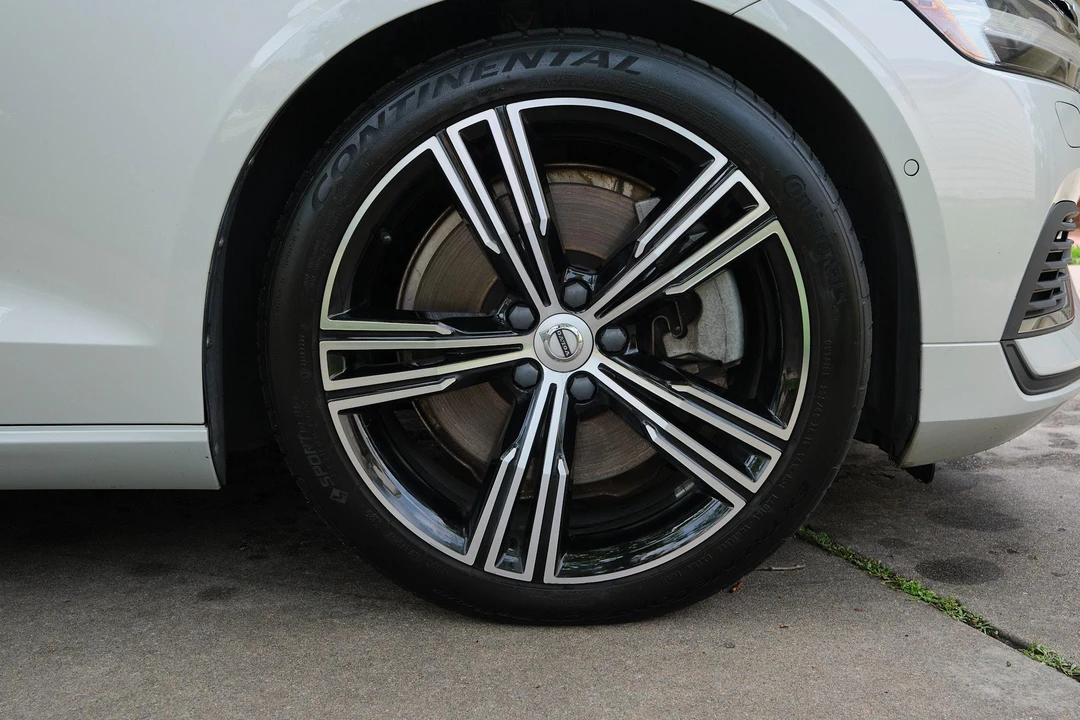 2019 Volvo S60 3rd Gen - Image 21 of 31