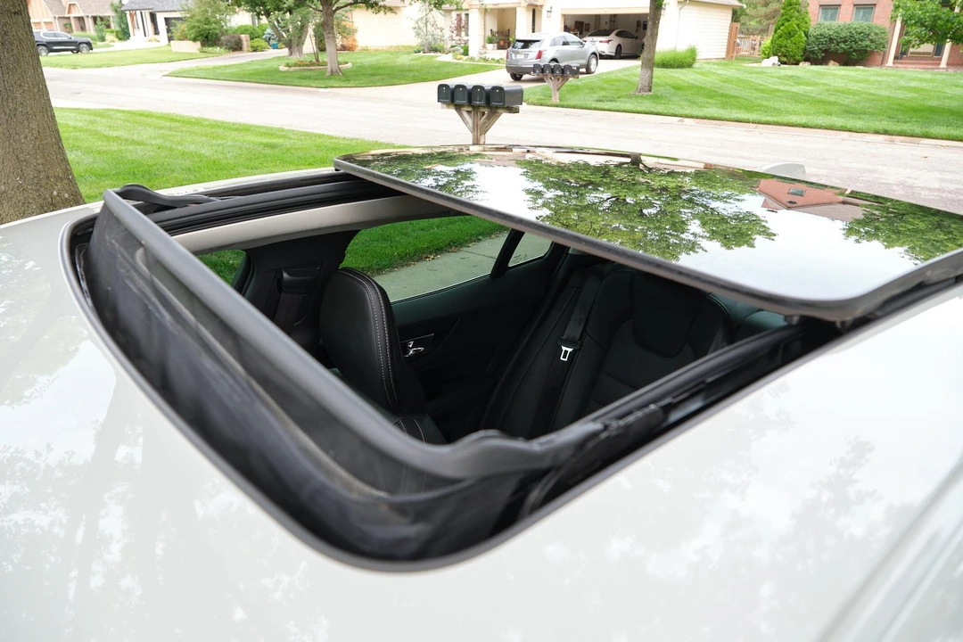 2019 Volvo S60 3rd Gen - Image 16 of 31