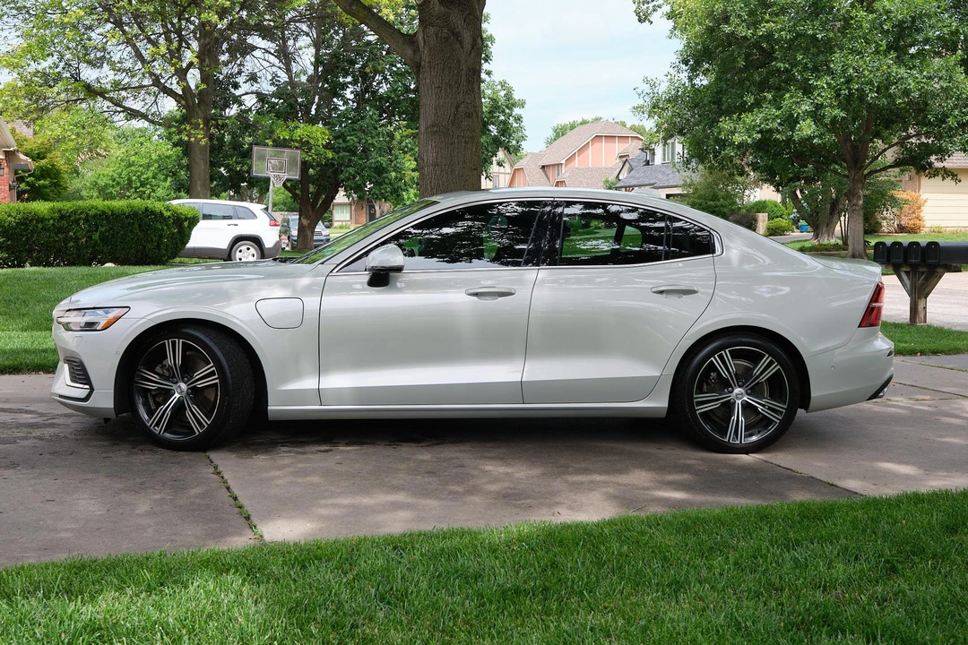 2019 Volvo S60 3rd Gen - Image 8 of 31
