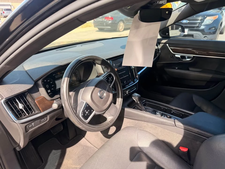 2019 Volvo S90 - Image 10 of 20