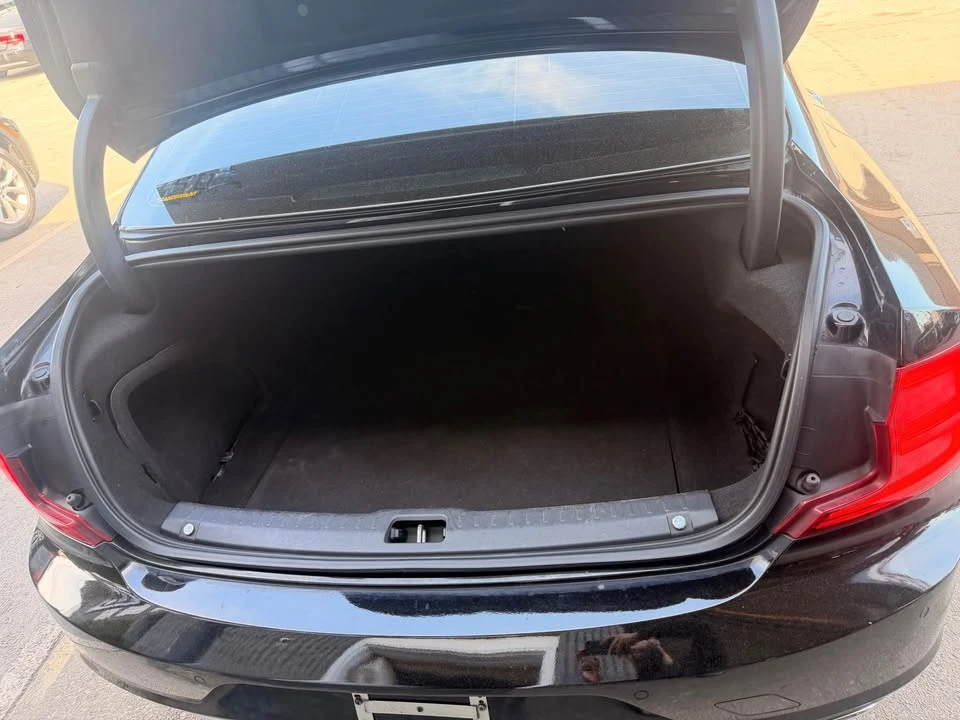 2019 Volvo S90 - Image 18 of 20