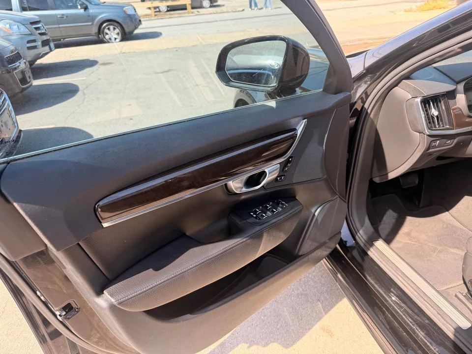 2019 Volvo S90 - Image 15 of 20