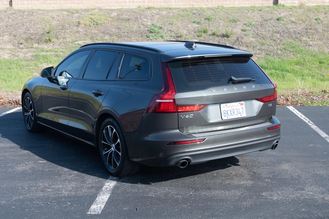 2019 Volvo V60 2nd Gen - Image 10 of 31