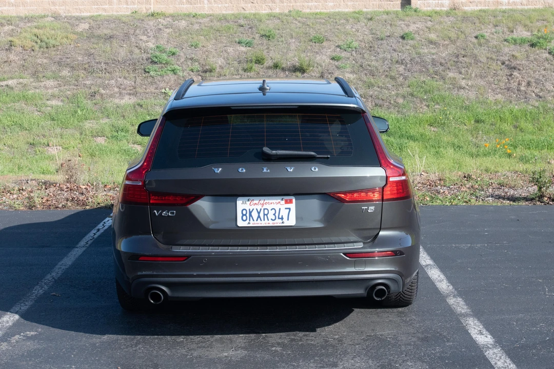 2019 Volvo V60 2nd Gen - Image 11 of 31