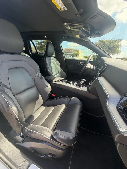 2019 Volvo V60 2nd Gen - Image 15 of 19