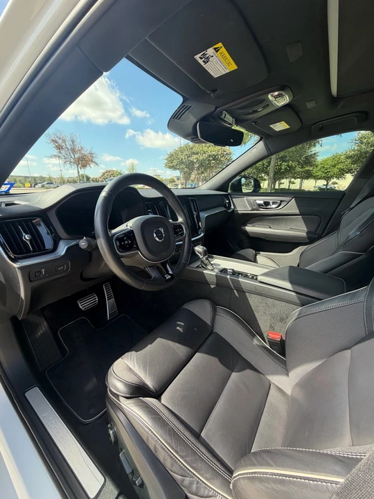 2019 Volvo V60 2nd Gen - Image 17 of 19