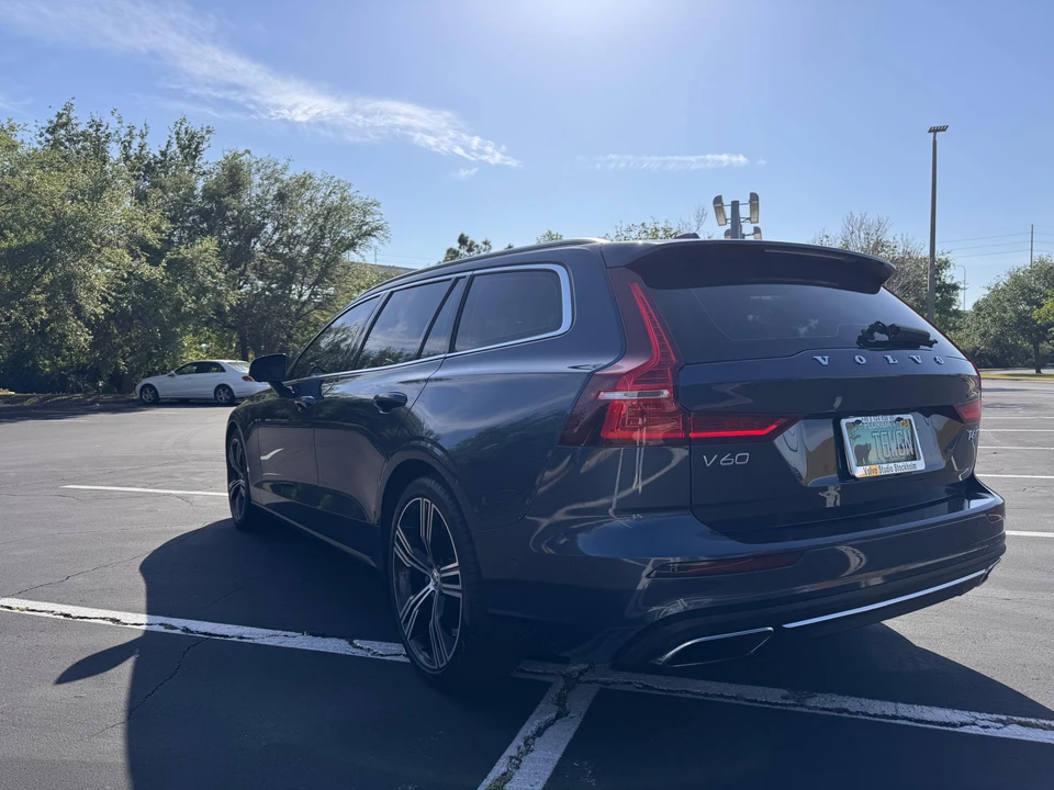 2019 Volvo V60 2nd Gen - Image 12 of 31