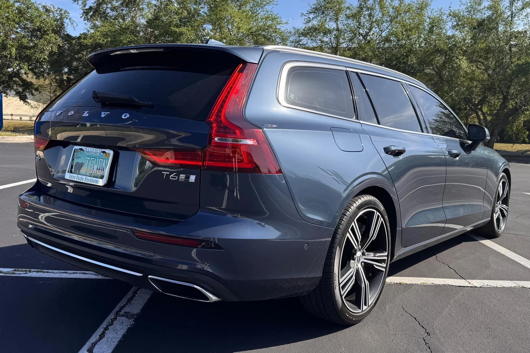 2019 Volvo V60 2nd Gen - Image 4 of 31