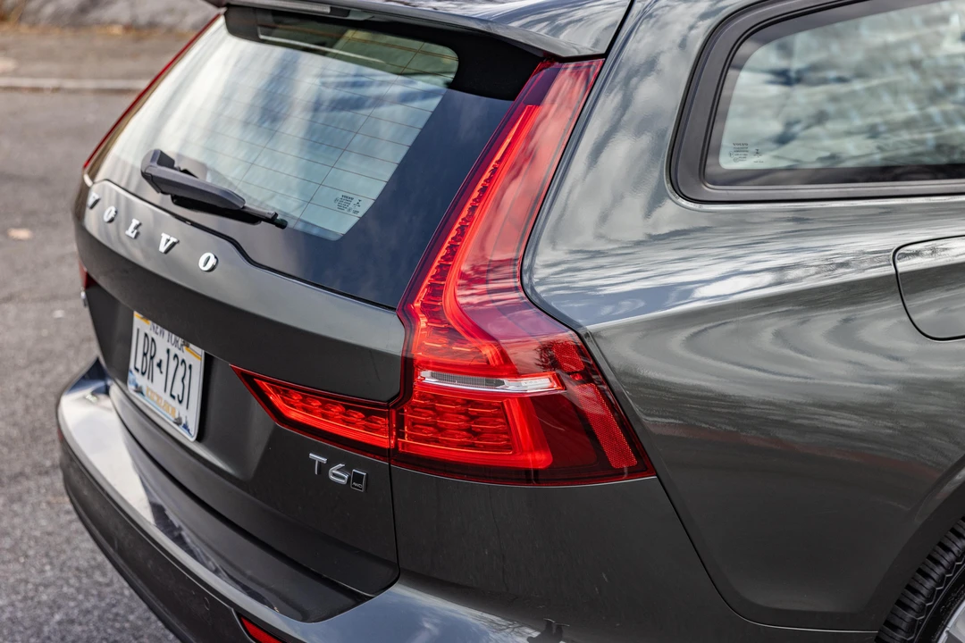 2019 Volvo V60 2nd Gen - Image 31 of 31