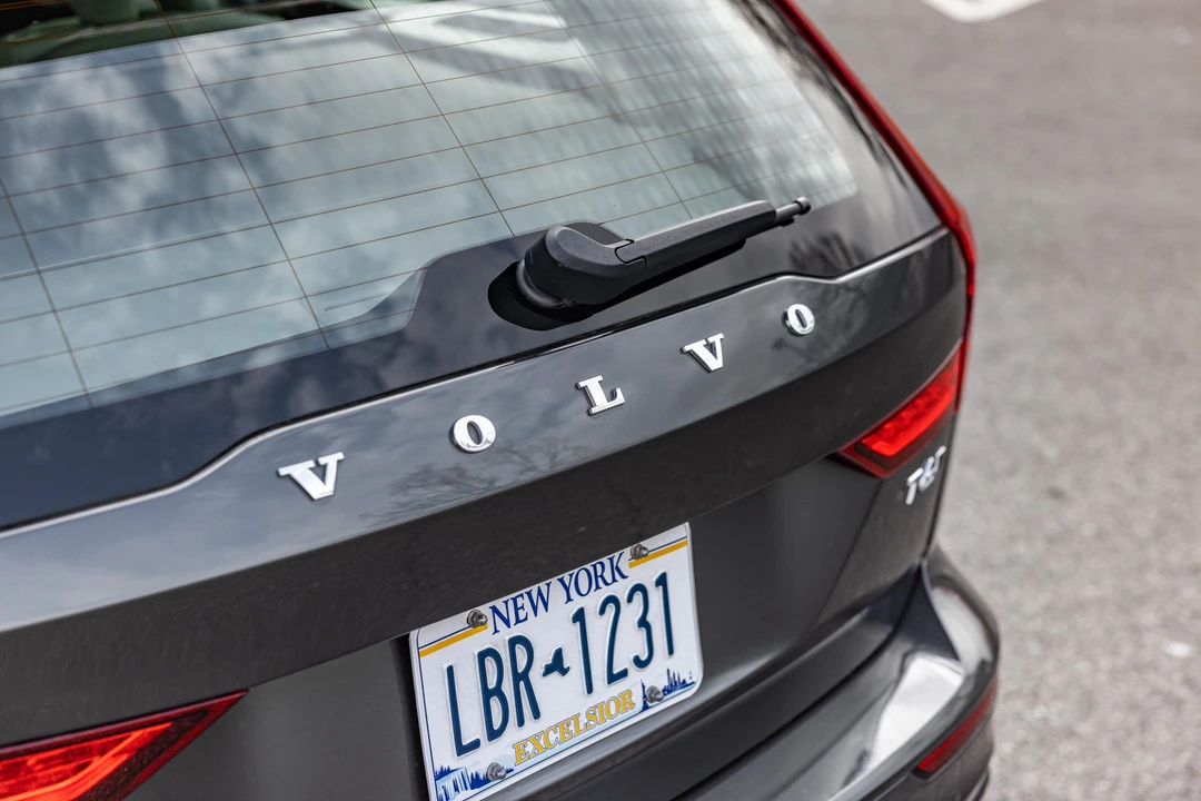 2019 Volvo V60 2nd Gen - Image 29 of 31