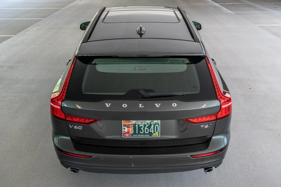 2019 Volvo V60 2nd Gen - Image 12 of 31