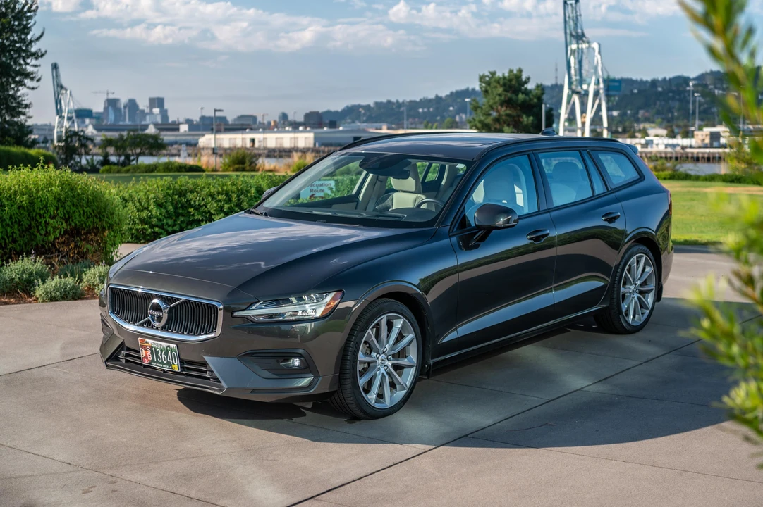 2019 Volvo V60 2nd Gen - Image 8 of 31