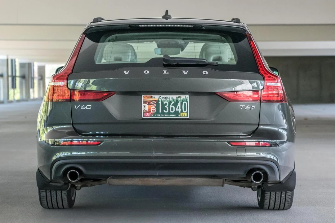 2019 Volvo V60 2nd Gen - Image 5 of 31