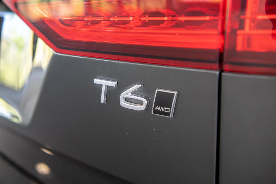 2019 Volvo V60 2nd Gen - Image 27 of 31