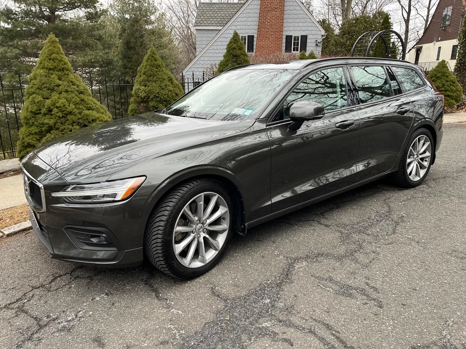 2019 Volvo V60 2nd Gen - Image 7 of 31