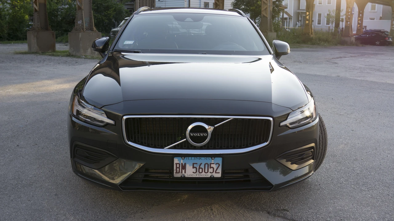 2019 Volvo V60 2nd Gen - Image 7 of 31