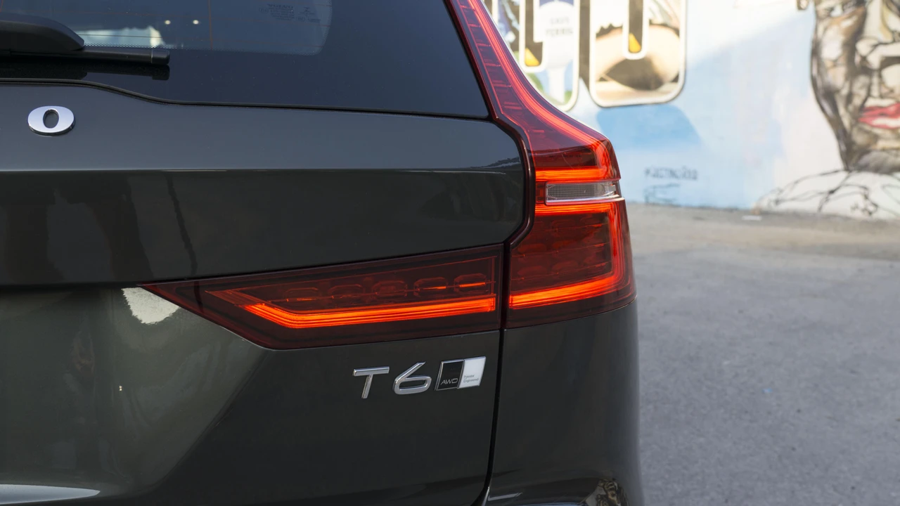 2019 Volvo V60 2nd Gen - Image 30 of 31