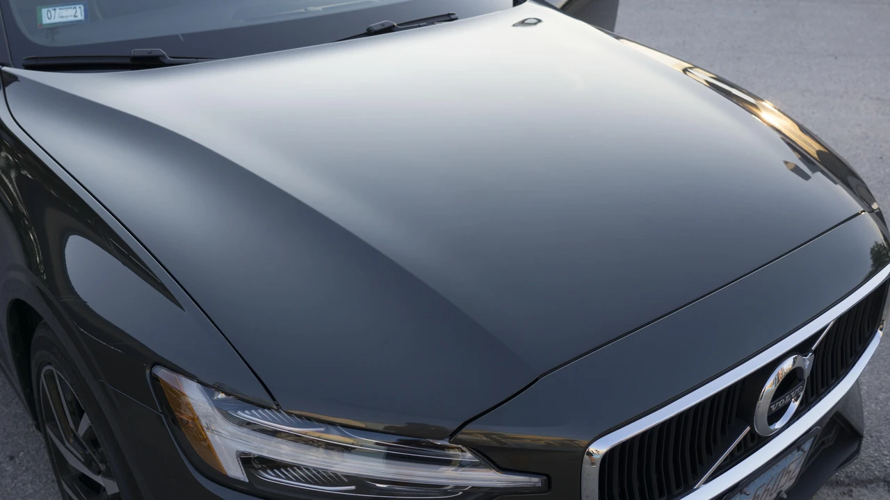 2019 Volvo V60 2nd Gen - Image 17 of 31