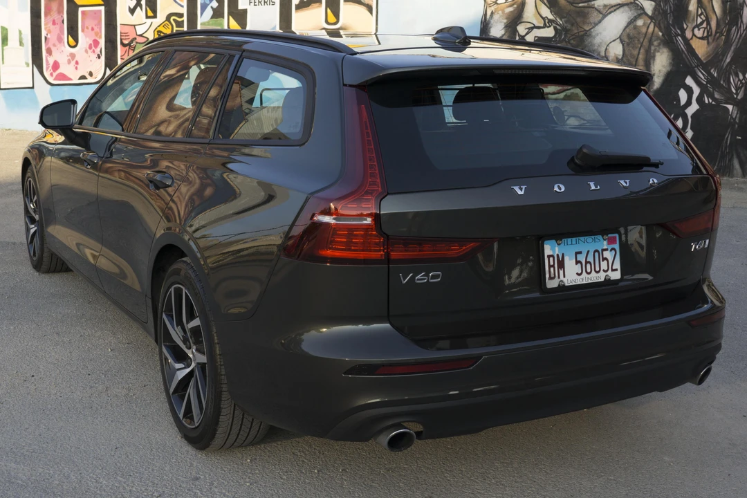 2019 Volvo V60 2nd Gen - Image 11 of 31