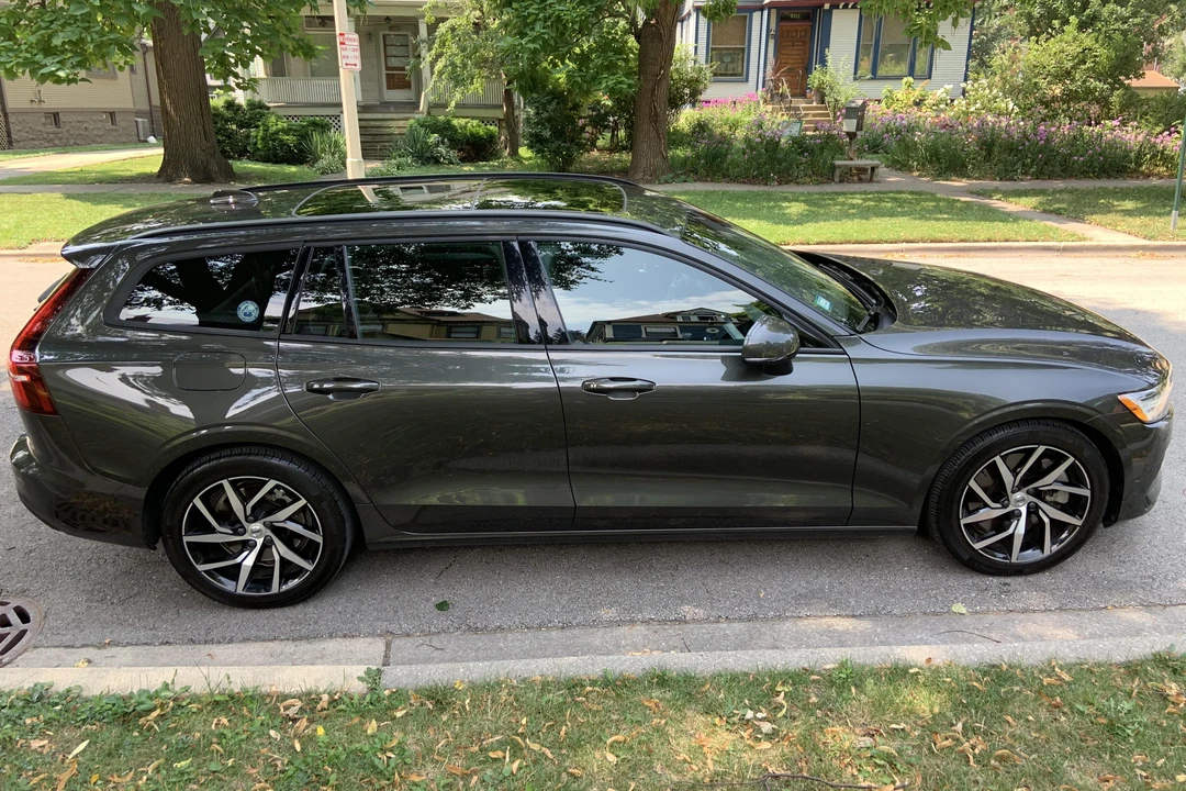 2019 Volvo V60 2nd Gen - Image 3 of 31