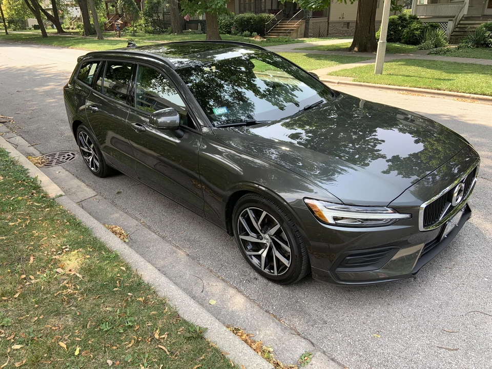 2019 Volvo V60 2nd Gen - Image 15 of 31