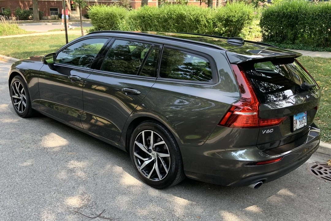 2019 Volvo V60 2nd Gen - Image 4 of 31