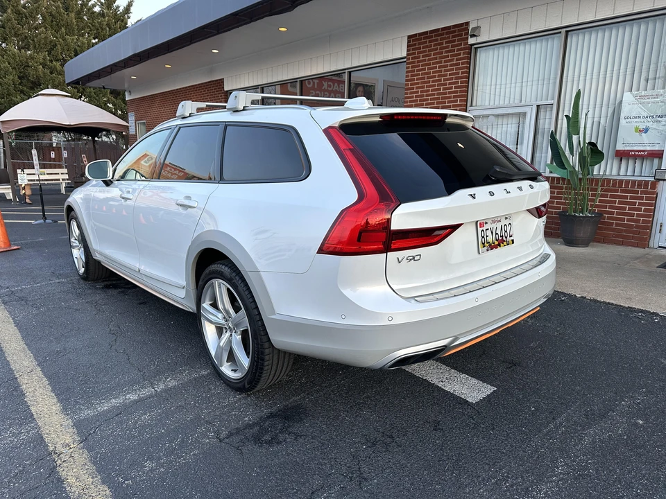 2019 Volvo V90 - Image 14 of 31
