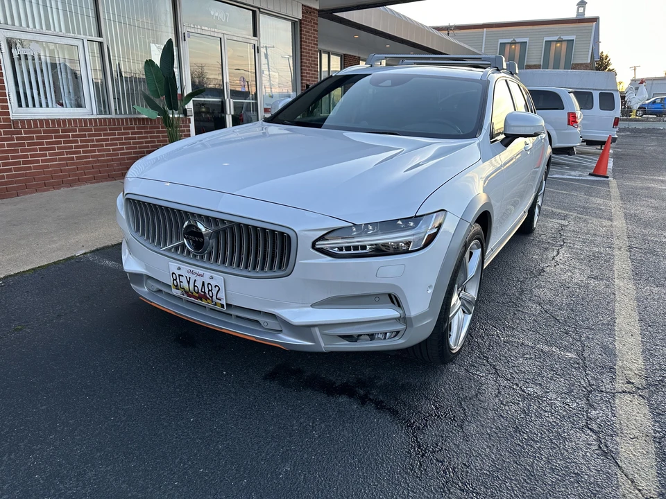 2019 Volvo V90 - Image 10 of 31