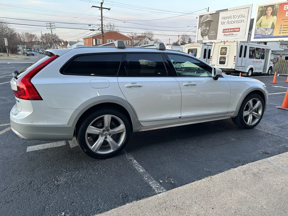2019 Volvo V90 - Image 20 of 31