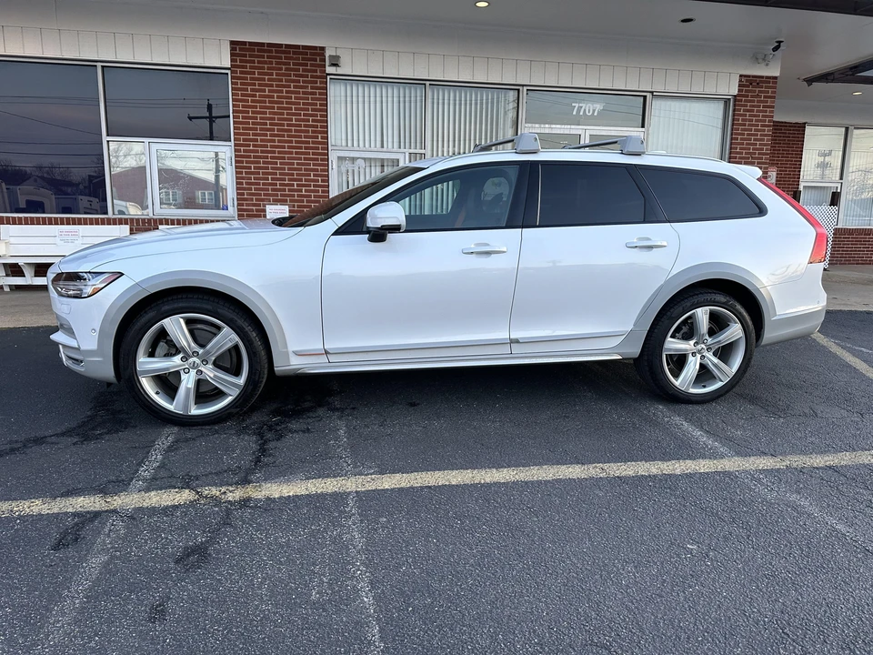 2019 Volvo V90 - Image 12 of 31