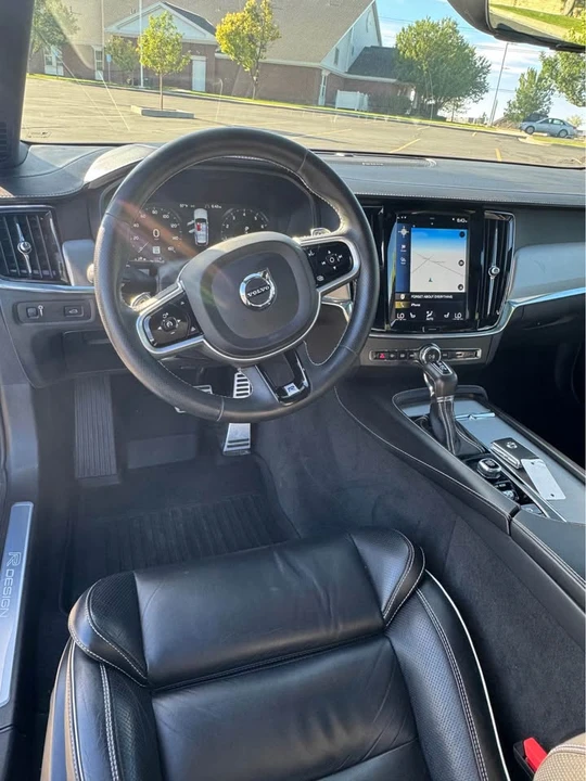 2019 Volvo V90 - Image 7 of 10