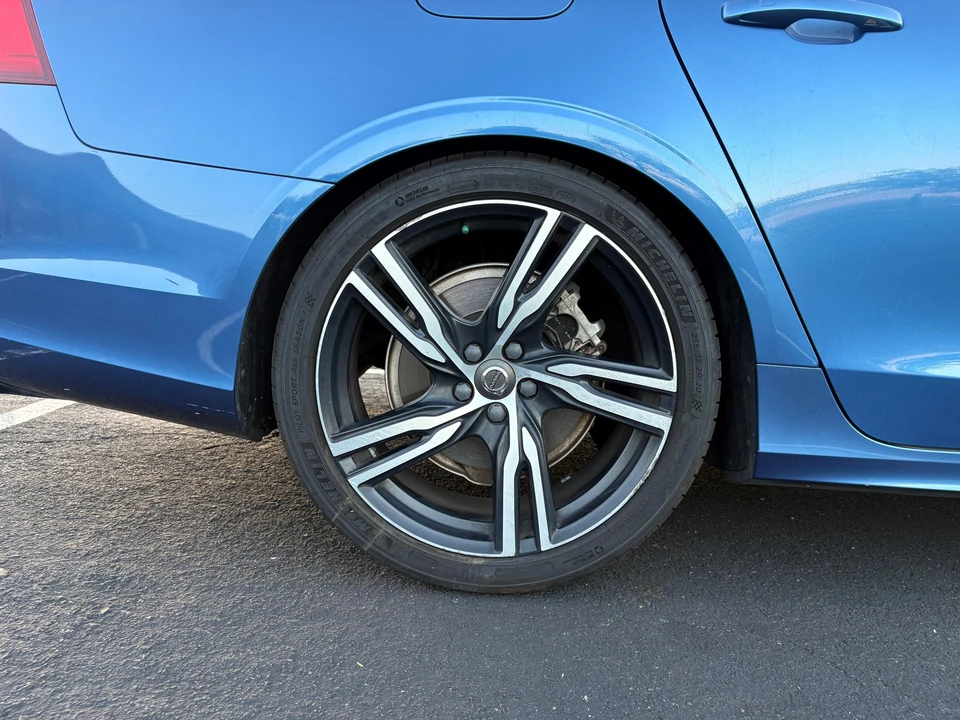 2019 Volvo V90 - Image 13 of 31
