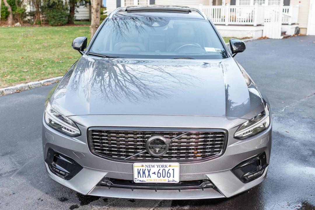 2019 Volvo V90 - Image 2 of 31