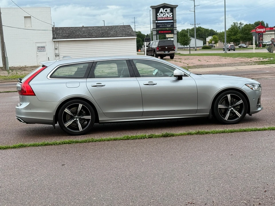 2019 Volvo V90 - Image 24 of 31