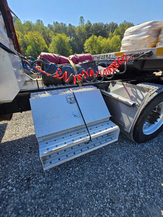 2019 Volvo - Image 10 of 21